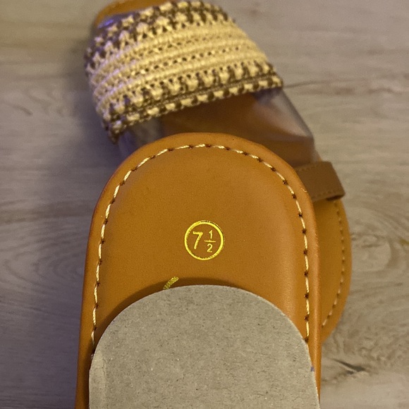 Boutique sandals | Brand new | Never worn - Picture 2 of 3